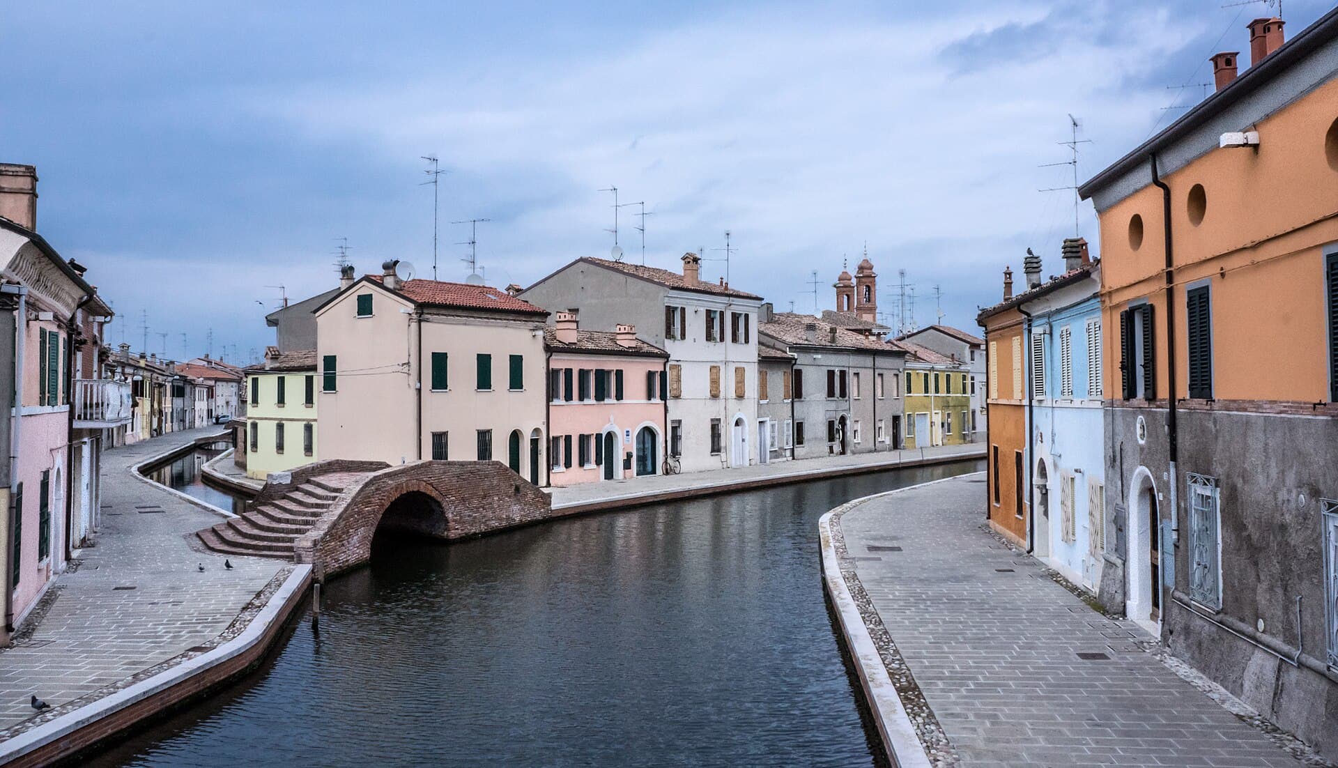 I Trepponti e i canali di Comacchio, la 'piccola Venezia' del delta del Po