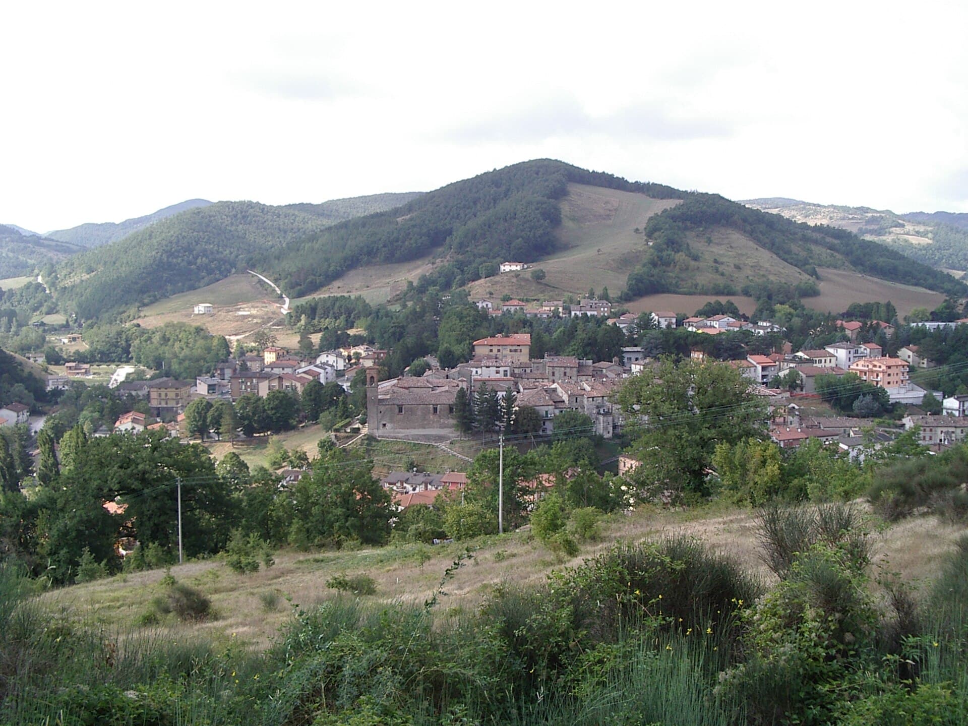 Il borgo di Mercatello sul Metauro, nell'alta valle del Metauro