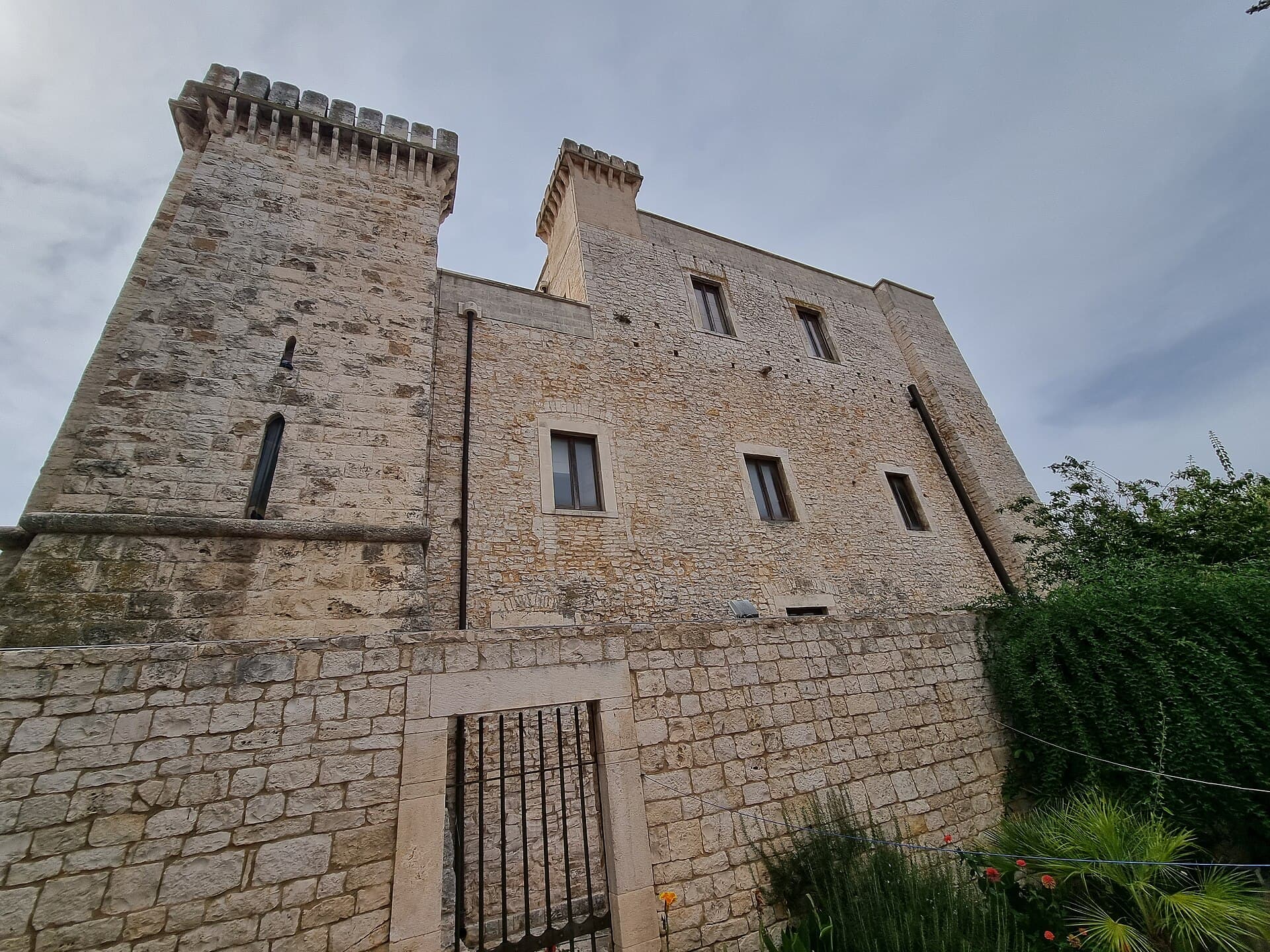 Il Castello Caracciolo di Sammichele di Bari